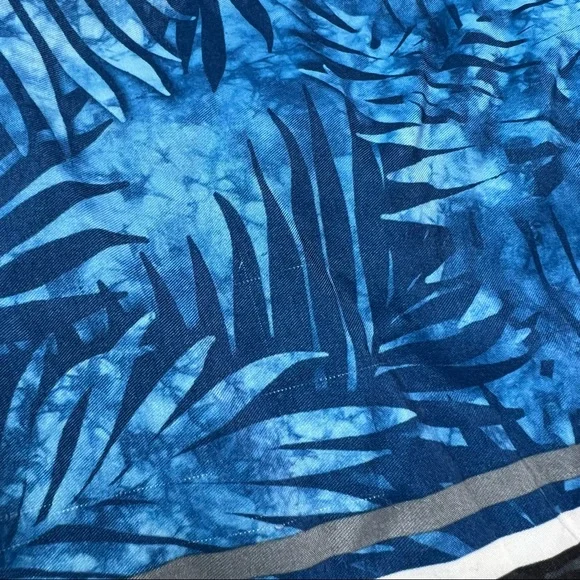 Speedo Blue Palm Clouds Swim Trunks 8” Size M - Picture 8 of 12